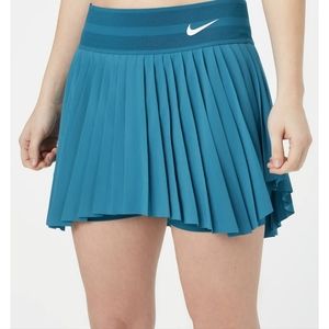 Nike Womens Tennis Skirt Size Medium